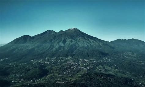 Gunung Terpendek di Indonesia